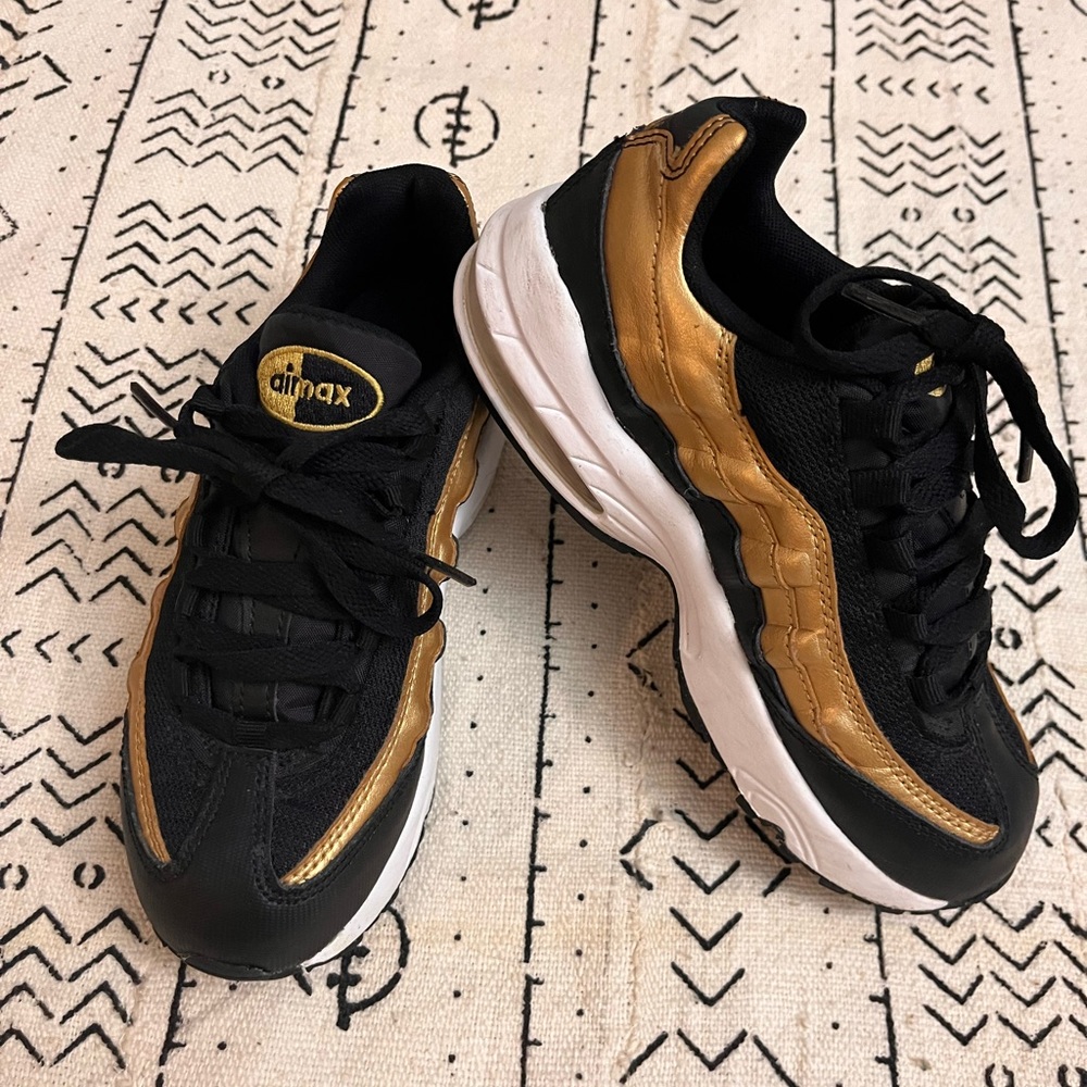 Air Max 95 Black & Metallic Gold